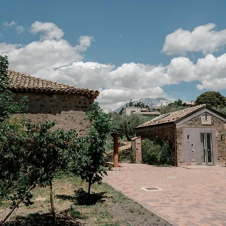 Malicodia Lodge