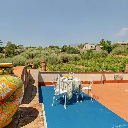 Malicodia Lodge